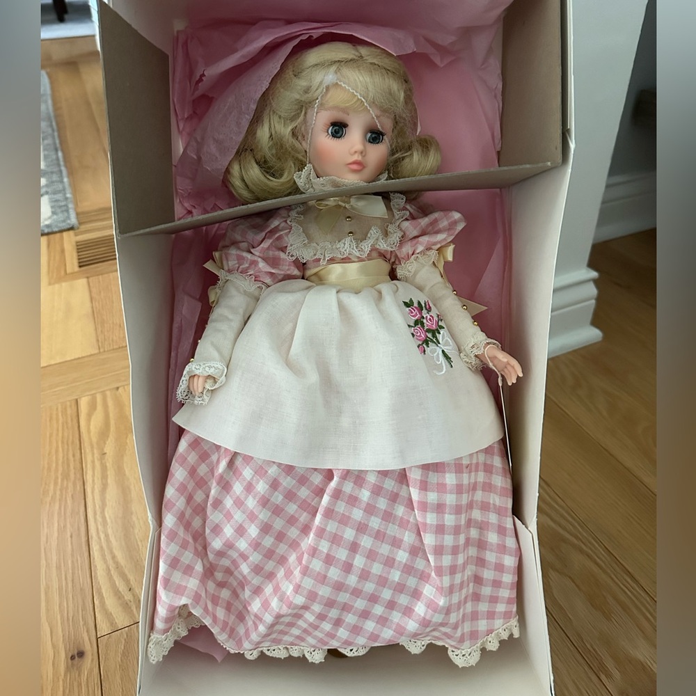 16” Madame Alexander little women journals, Amy doll